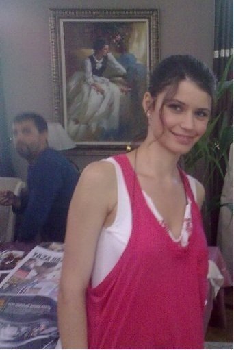 148189_1707704457512_1385081711_1835455_6048677_n - Beren Saat poze personale