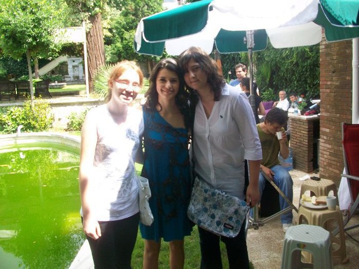 163944_1795571734139_1385081711_2010061_2116159_n - Beren Saat poze personale