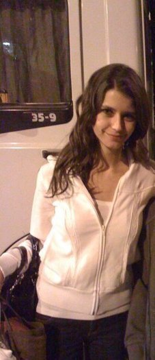 167091_1795570654112_1385081711_2010050_7513444_n - Beren Saat poze personale