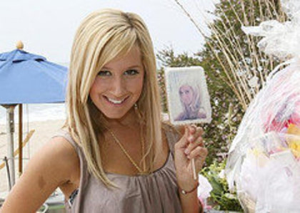 43444 - ashley tisdale