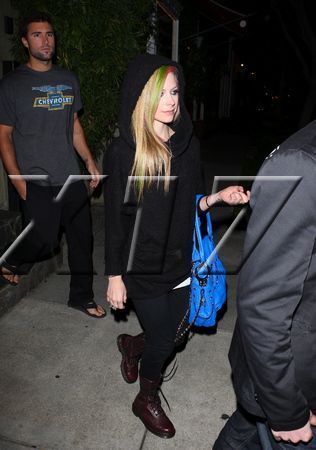 aAfkjfp01fo1i-4562loc48943835_wm_lavigne020211_05_122_489lo - February 2 - Leaving Koi Restaurant wi - Avril Lavigne February 2 - Leaving Koi Restaurant with Brody Jenner