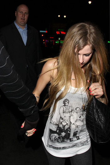 Avril Lavigne Brody Jenner Avril Lavigne West teXX-8BIAo5l - Avril Lavigne And Brody Jenner Out For  - Avril Lavigne And Brody Jenner Out For Dinner In Malibu