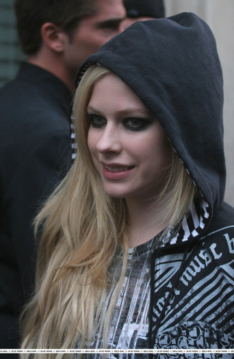 z2 - Avril Lavigne-Paris France June 22 2007 - Avril Lavigne-Paris France June 22 2007