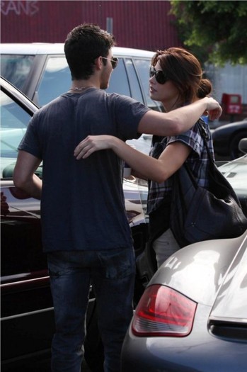 coffee-date-jashley-2-533x800 - Joe Jonas si Ashley Greene sunt tot timpul impreuna