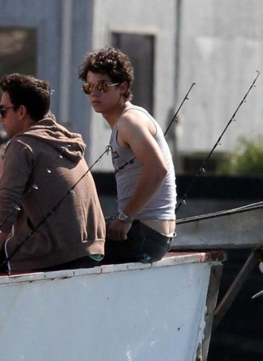 nick-jonas-harley-tank-top-15-530x728