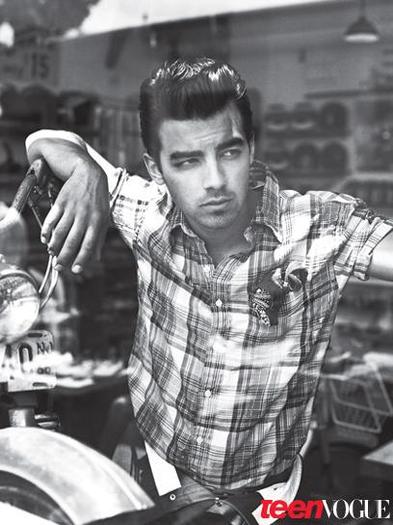 jemi-teen-vogue-9 - FoR U JoE JoNaS 5