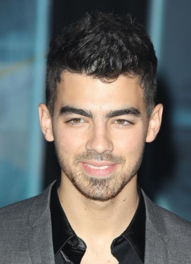 joetron-1-540x743 - FoR U JoE JoNaS 5