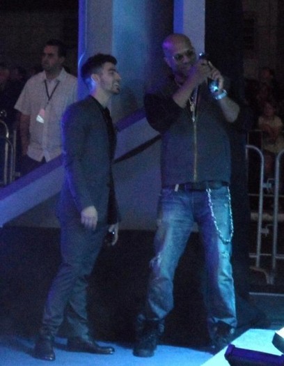 tron010-540x694 - FoR U JoE JoNaS 5