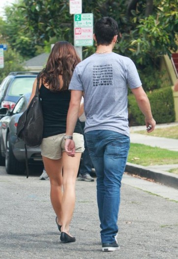 jashley-shopping-19-540x783 - FoR U JoE JoNaS 5