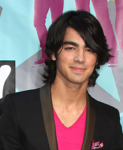 joejonas - Johnny Depp este idolul lui Joe Jonas