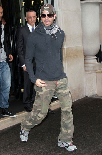 Enrique+Iglesias+Enrique+Iglesias+Leaving+TIAzXZrAkerl