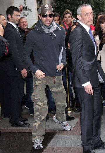 Enrique+Iglesias+Enrique+Iglesias+Leaving+vU_UbdcBMIxl