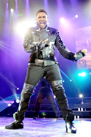 Usher+Usher+Performing+Munich+75EH0QlwIncl - usher