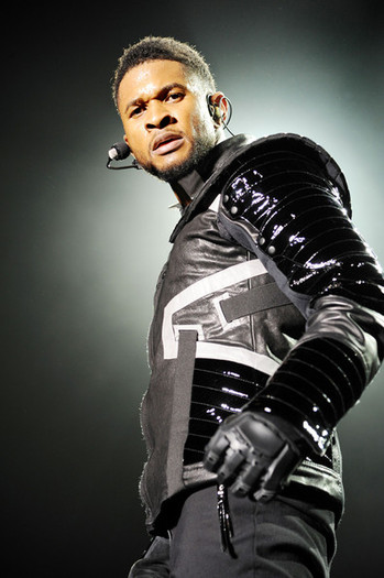 Usher+Usher+Performing+Munich+WxmTNOr4un9l - usher