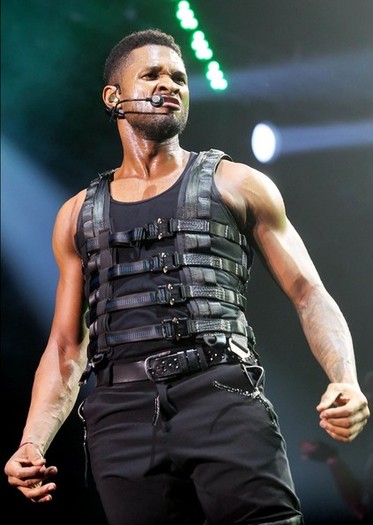 Usher+Usher+in+Concert+s8iE-CJBFRwl - usher