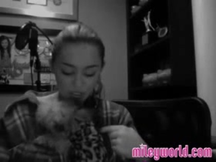 Miley Cyrus add NEW video on MileyWorld 2011 !!!!! 0179