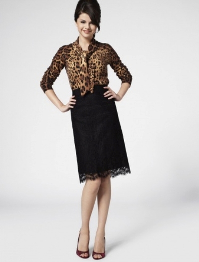 selena-gomez-retro-glamorrous-photo-shoot-6