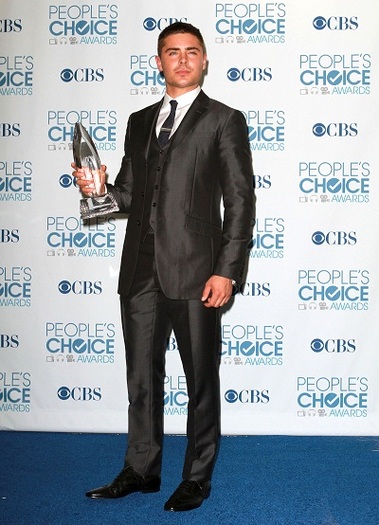 peoples_choice_press_20_wenn3155695 - Zac Efron la People s Choice Awards 2011