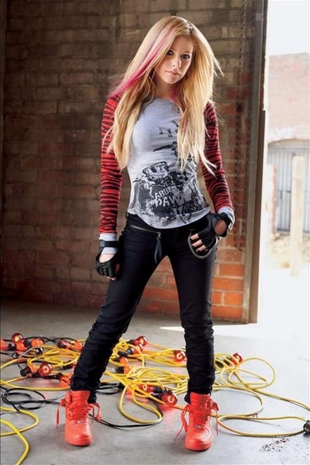 Avril+Lavigne+abbeydawnshoot12 - Avril Lavinge