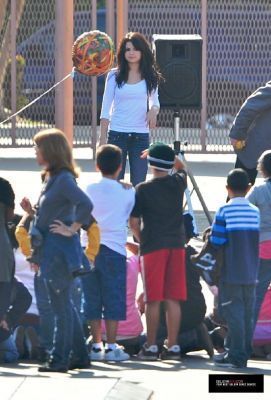 love2 - At Charnock Elementary School in Los Angeles  October 7