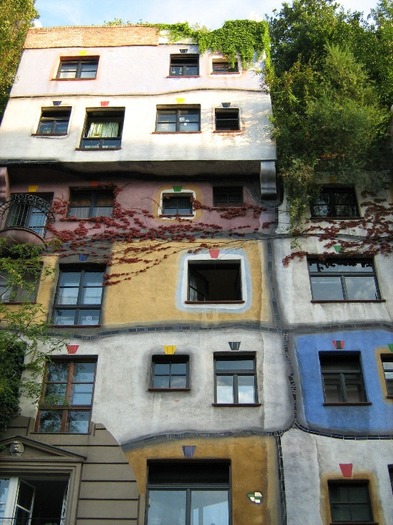 Picture 091 - 2-Hundertwasser Village Viena