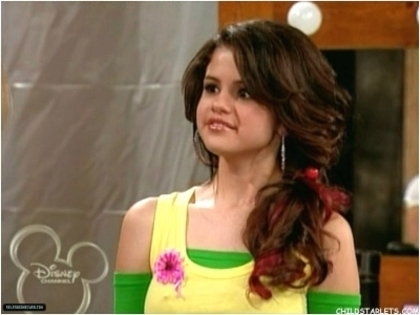 19 - Selena Gomez In Hannah Montana - That s What Friends Are For Captures1
