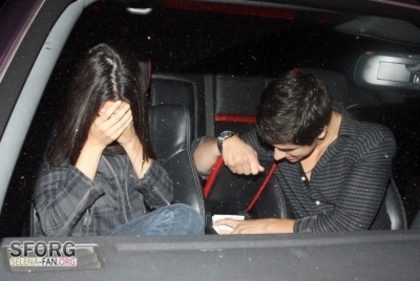 3 - August 27TH Leaving Philippe Chow Restaurant in Hollywood with David Henrie and selena gomez