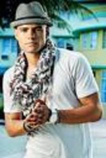 2 - mahombi