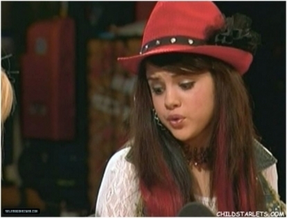 87 - Selena Gomez In Hannah Montana - I want You to Want Me - Captures2