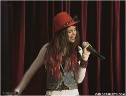 3 - Selena Gomez In Hannah Montana - I want You to Want Me - Captures2