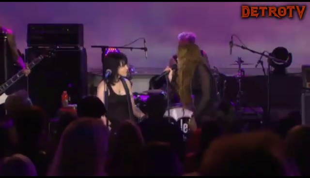 bscap0353 - Miley Cyrus With Joan Jett at Oprahs Show