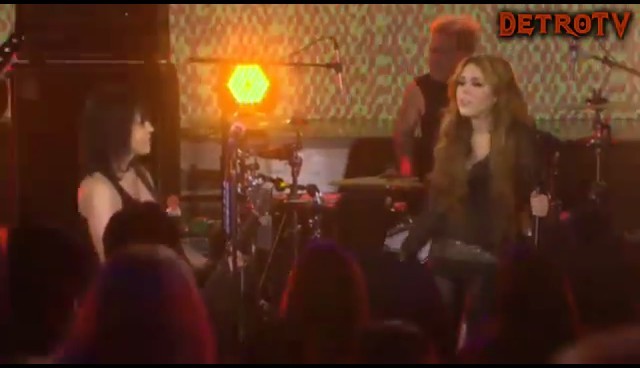 bscap0620 - Miley Cyrus With Joan Jett at Oprahs Show