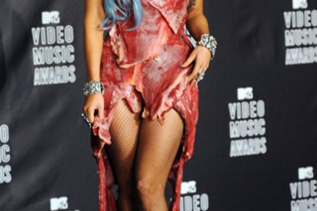 127139_bigger - rochia lui lady gaga din carne