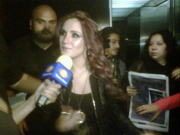 29omm9v - Dulce Maria en EXA Fm Puebla