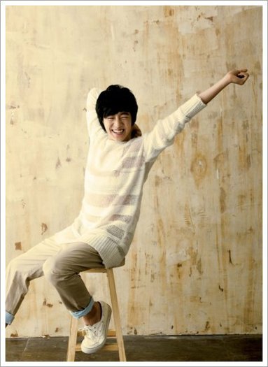 31971_130156023669157_100000242806884_260361_7354664_n - a---lee hyun woo---a
