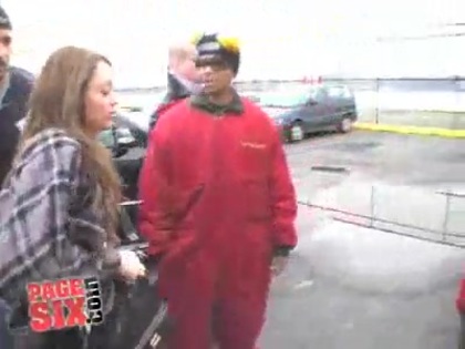 RARE VIDEO. MILEY CYRUS GETTING ON A HELICOPTER 071 - 0-0 MILEY GETTING ON A HELICOPTER-Rare vid