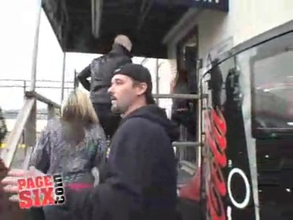 RARE VIDEO. MILEY CYRUS GETTING ON A HELICOPTER 090 - 0-0 MILEY GETTING ON A HELICOPTER-Rare vid