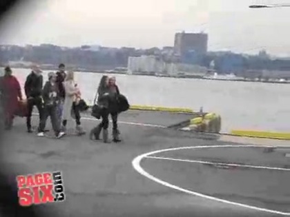RARE VIDEO. MILEY CYRUS GETTING ON A HELICOPTER 098 - 0-0 MILEY GETTING ON A HELICOPTER-Rare vid