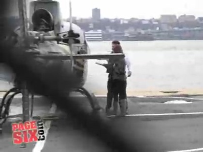 RARE VIDEO. MILEY CYRUS GETTING ON A HELICOPTER 130