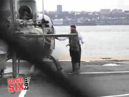 RARE VIDEO. MILEY CYRUS GETTING ON A HELICOPTER 132