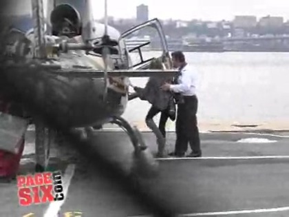 RARE VIDEO. MILEY CYRUS GETTING ON A HELICOPTER 140 - 0-0 MILEY GETTING ON A HELICOPTER-Rare vid