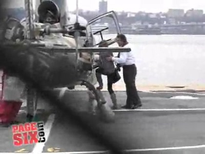 RARE VIDEO. MILEY CYRUS GETTING ON A HELICOPTER 144