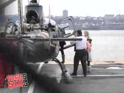 RARE VIDEO. MILEY CYRUS GETTING ON A HELICOPTER 153 - 0-0 MILEY GETTING ON A HELICOPTER-Rare vid