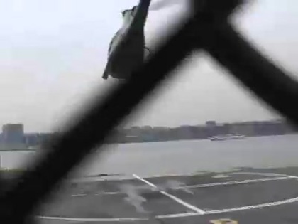 RARE VIDEO. MILEY CYRUS GETTING ON A HELICOPTER 173 - 0-0 MILEY GETTING ON A HELICOPTER-Rare vid