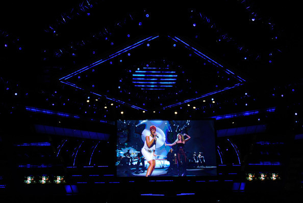 Rihanna+46th+Annual+Academy+Country+Music+NFK8ICAG4Ijl - Rihanna