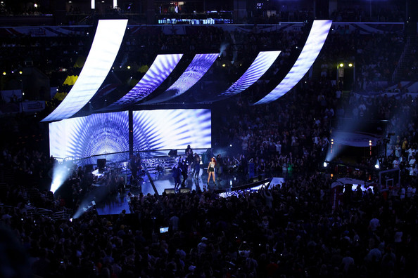 Rihanna+2011+NBA+Star+Game+Performances+Celebrities+fG17KIBx478l - Rihanna