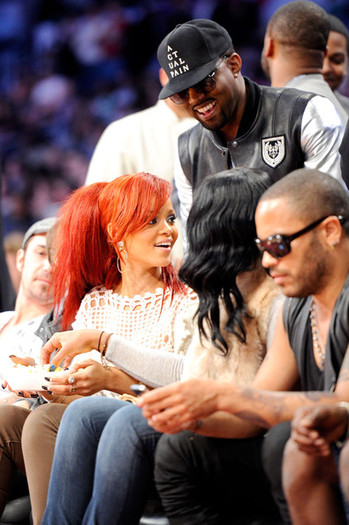Rihanna+2011+NBA+Star+Game+Performances+Celebrities+IunGYBYDuz8l - Rihanna