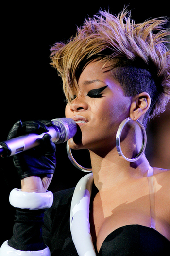 Rihanna-at-Super-Bowl-Concert - Rihanna