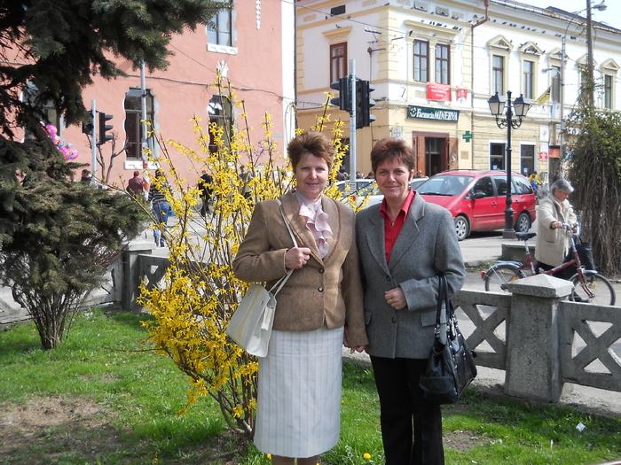 venind de la biserica cu...