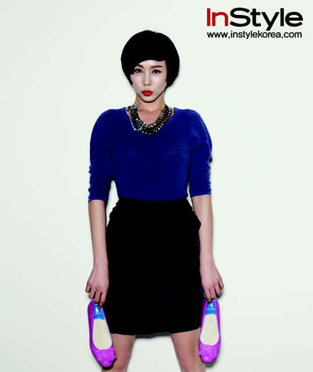 2deb66dbae0fcd6d_parkyejin_instyle_april2011